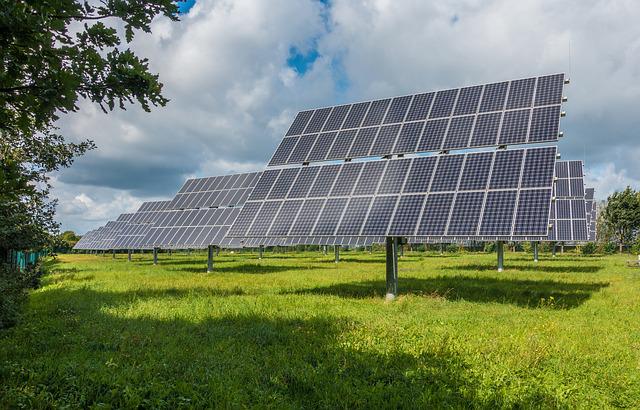 paneles solares Ejemplos De Ecotecnología